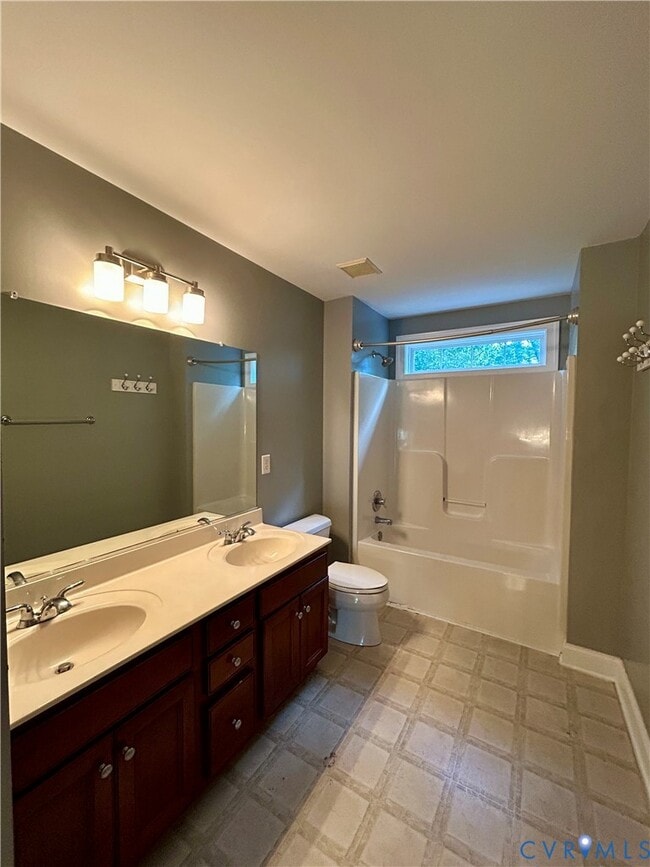 Building Photo - 4700 Jaydee Dr