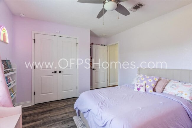 Building Photo - 8170 Tavira St