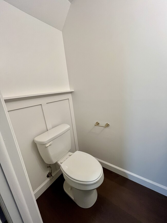 Building Photo - 9470 Tracey Lynne Cir