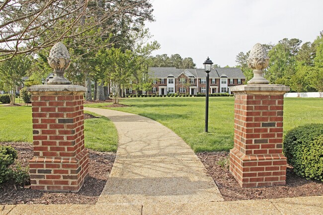 Building Photo - Village at Quarterpath