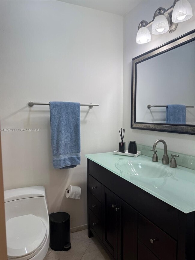 Building Photo - 4708 SW 67th Ave