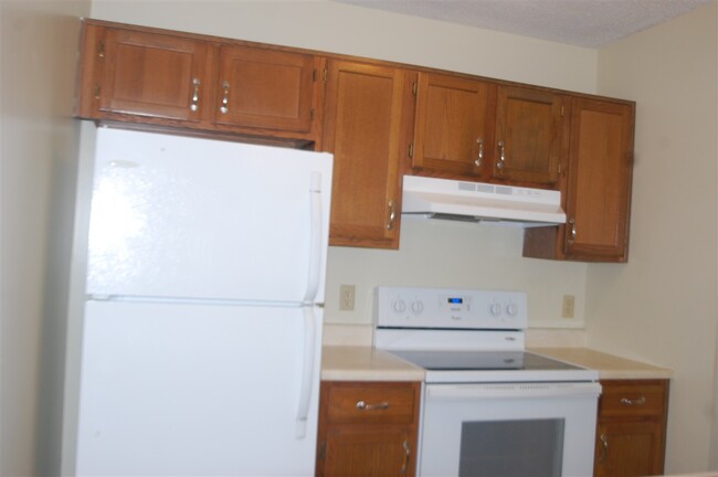 Building Photo - 624 Potomac Ct