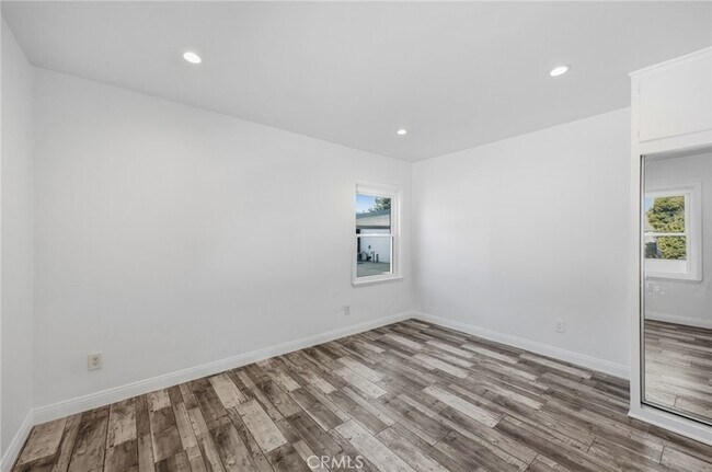 Building Photo - 6658 Kosturas Pl