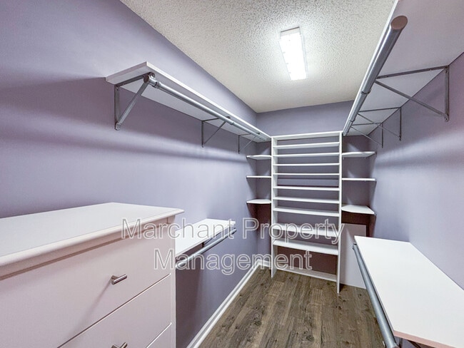 Building Photo - 113 W Okaloosa Way