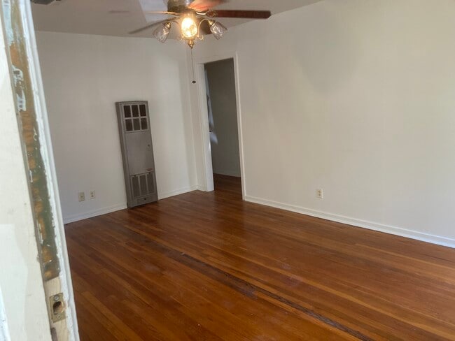 Building Photo - 2746 Mimosa Ave