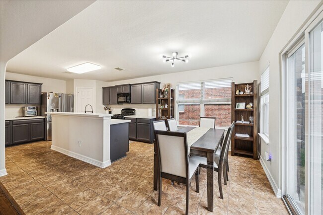 Building Photo - 17923 Hollow Hill Ln