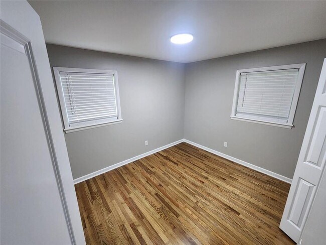 Building Photo - 1181 Starline Dr