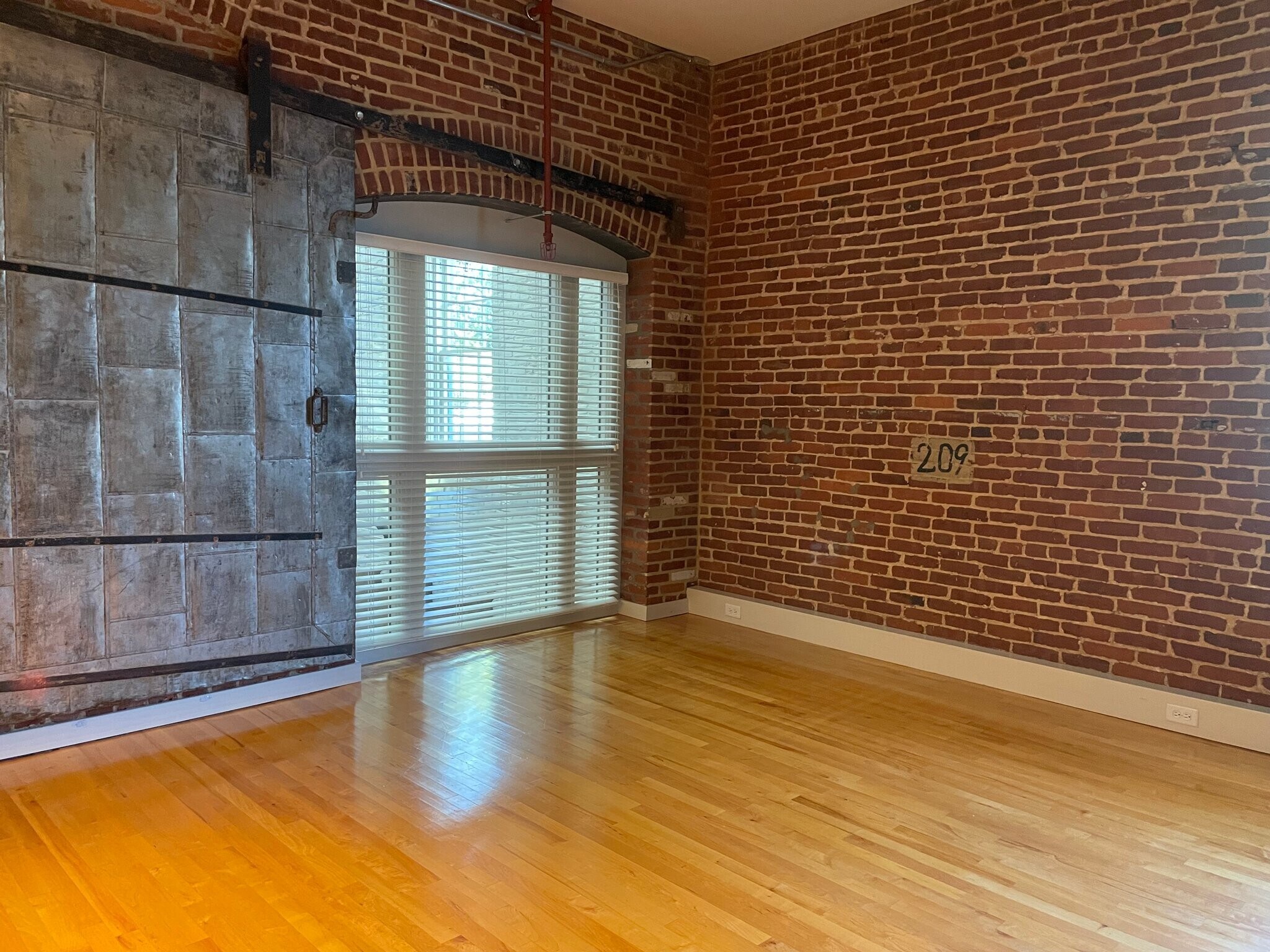 Building Photo - 425 N Prince St