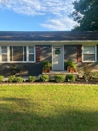 Building Photo - Peaceful Living in Maryville