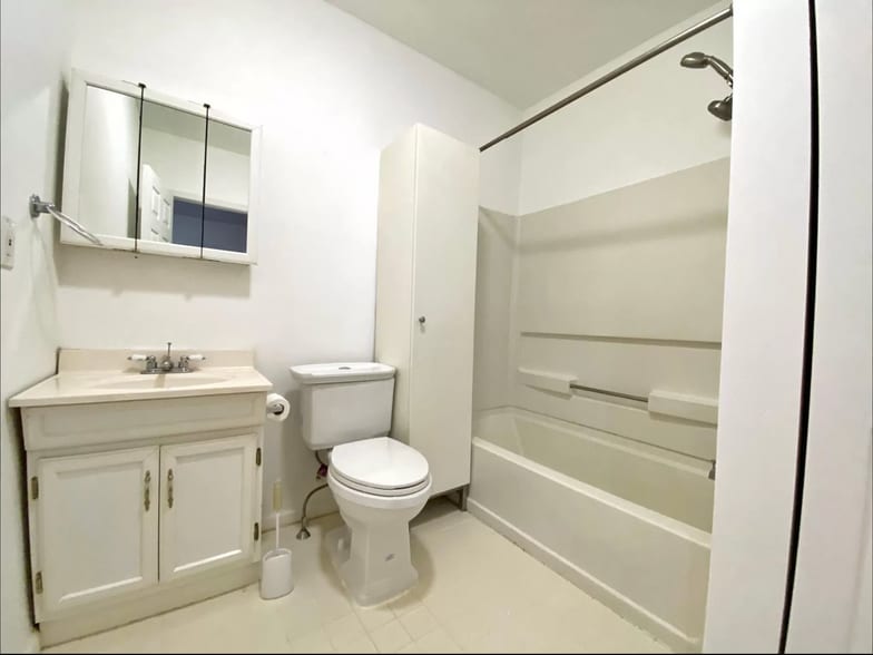 Building Photo - 701 Chestnut St