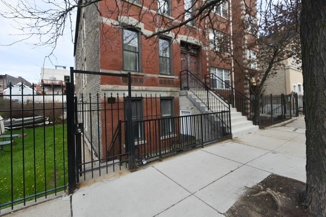 Primary Photo - 1248 N Greenview Ave