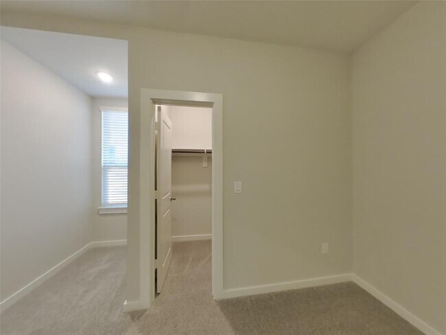 Building Photo - 1713 Mexican Heather Dr