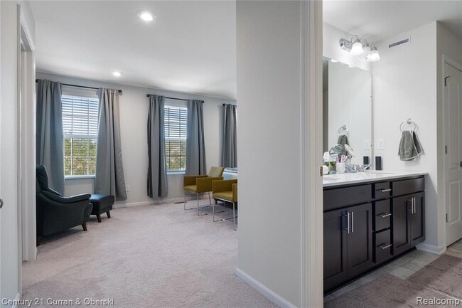 Building Photo - 2090 Addison Cir
