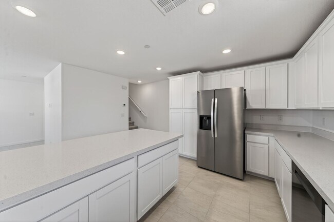 Building Photo - Brand New Townhome in Gated Community in North Las Vegas!