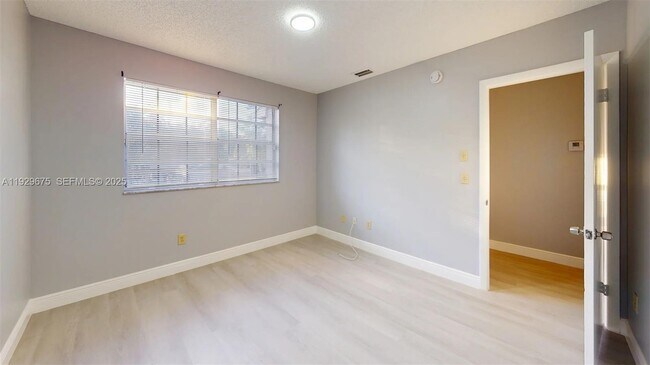 Building Photo - 5100 SW 121st Ave