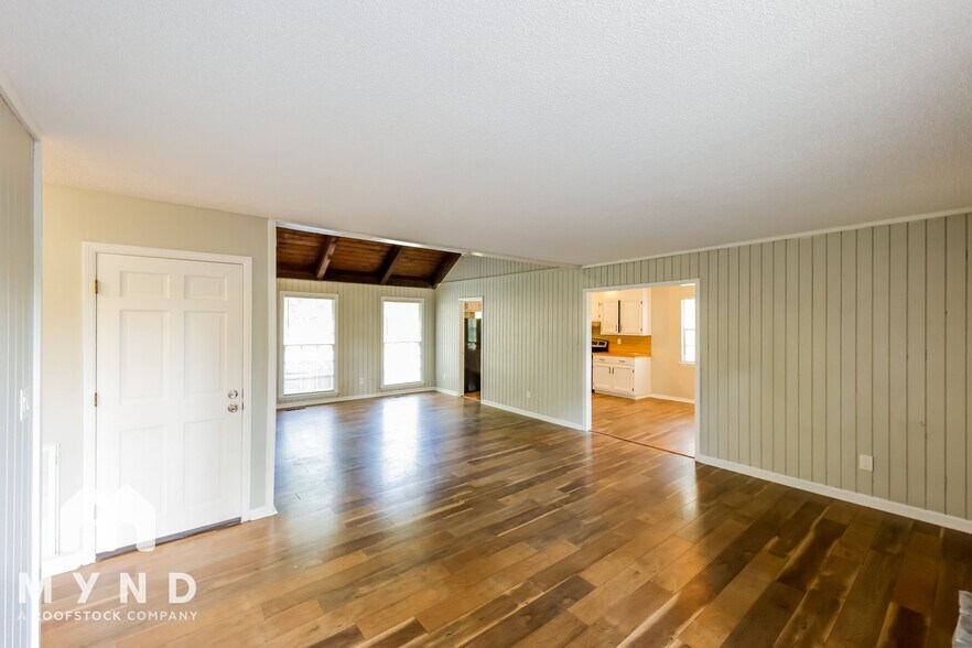 Building Photo - 3767 Chestnut Ridge Ln