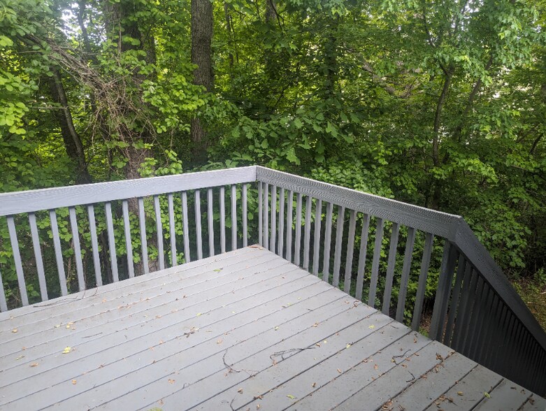 Building Photo - 4 Maple Leaf Ct