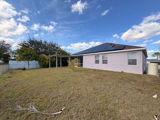 Building Photo - 1826 NW 15th Terrace