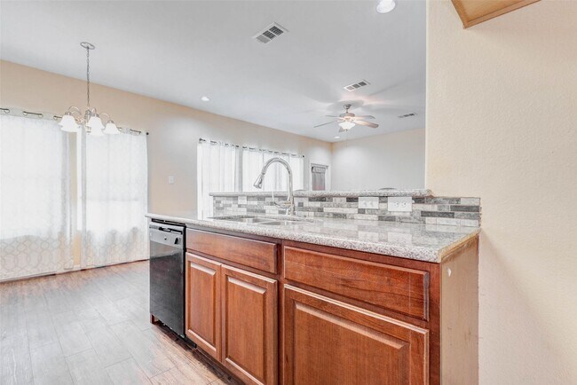 Building Photo - 8605 Beviamo St