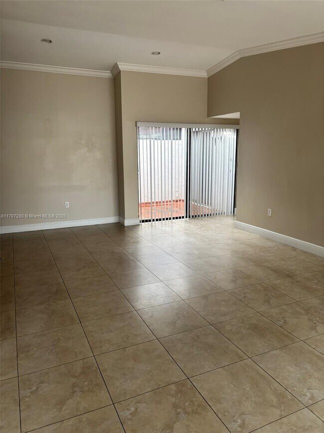 Building Photo - 744 NW 106th Ave