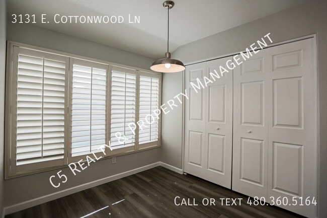 Building Photo - 3131 E Cottonwood Ln