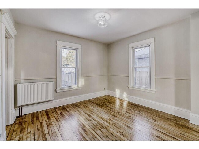 Building Photo - 2939 Russell Ave N