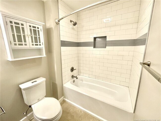 Building Photo - 1430 Pine Valley Loop