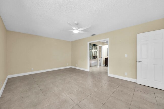 Building Photo - 11206 Applegate Cir