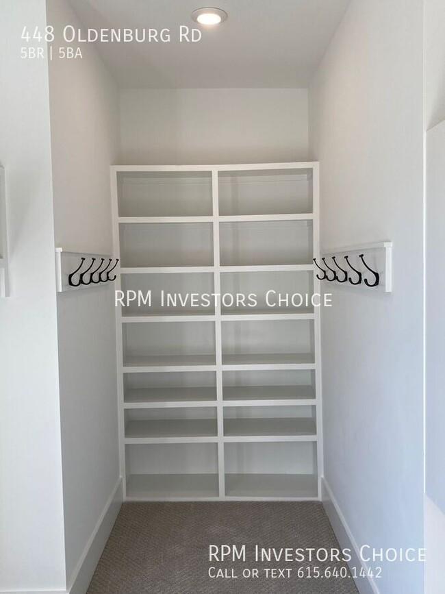 Building Photo - 448 Oldenburg Rd