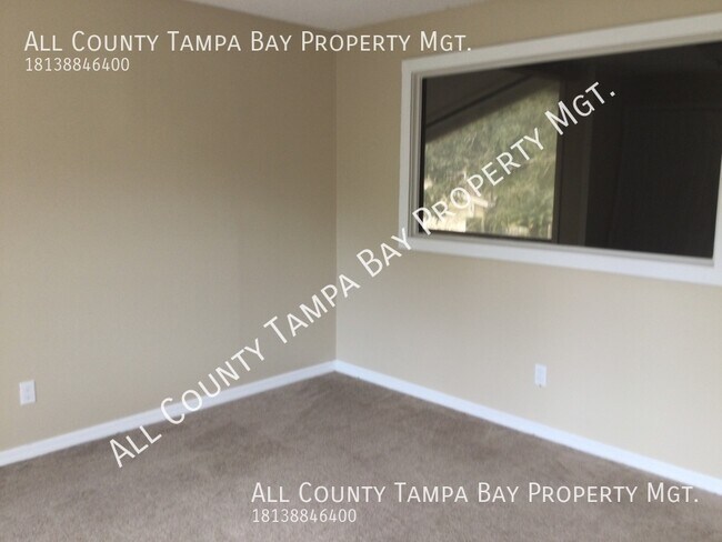 Building Photo - 15604 Deer Glen Dr