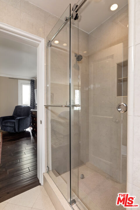 Building Photo - 11789 Montana Ave