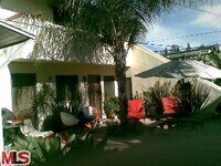 Building Photo - 918 N Gardner St