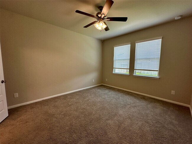 Building Photo - 10419 Astor Pt Trl