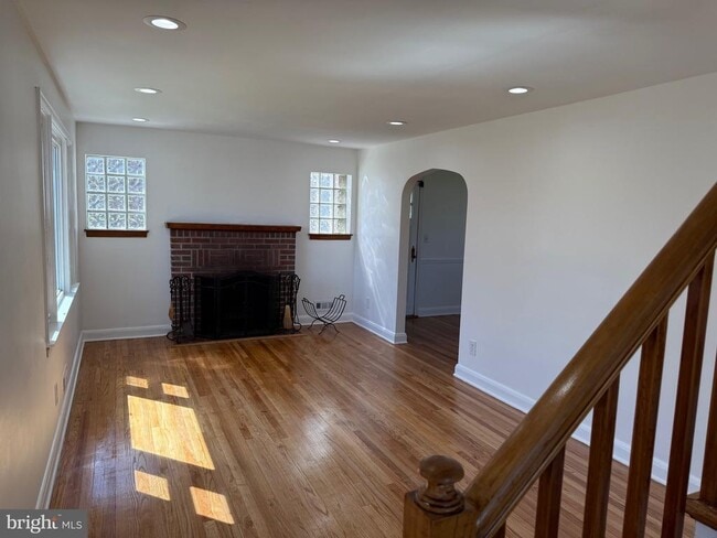 Building Photo - 6134 Marglenn Ave