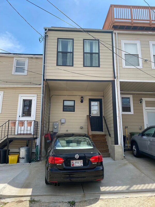 Building Photo - 506 S Clinton St