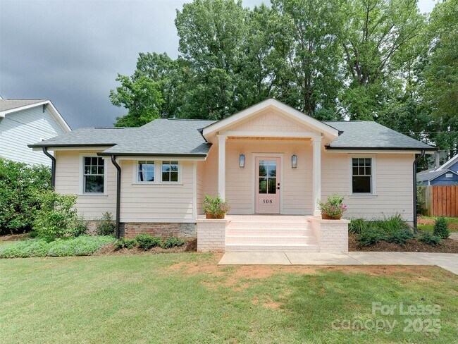 Building Photo - 508 Seldon Dr