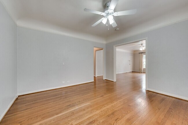 Building Photo - 4208-10 Normandy AVE