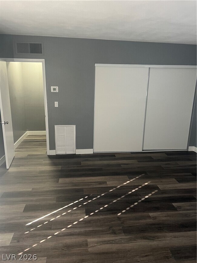 Building Photo - 3344 Medina Ct