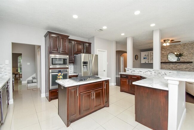 Building Photo - 4134 Starboard Shores Dr