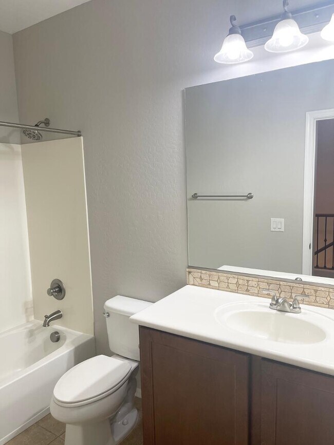 Building Photo - 4700 S Fulton Ranch Blvd