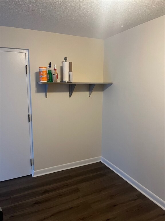 Building Photo - 131 Mellen St