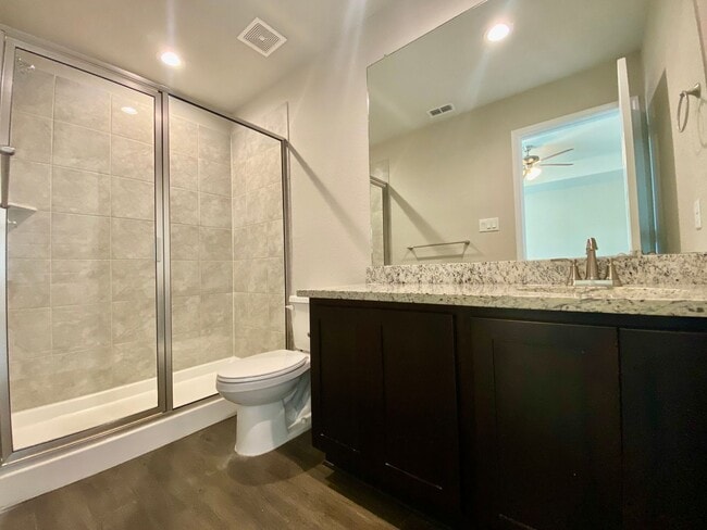 Building Photo - Luxury Townhome in New Braunfels