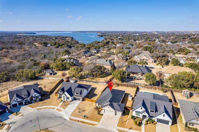 Building Photo - 7132 Aves St