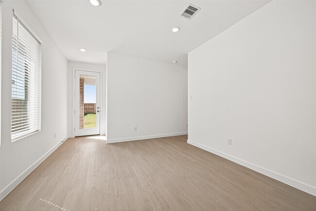 Building Photo - 6619 Sunset Velvet Dr