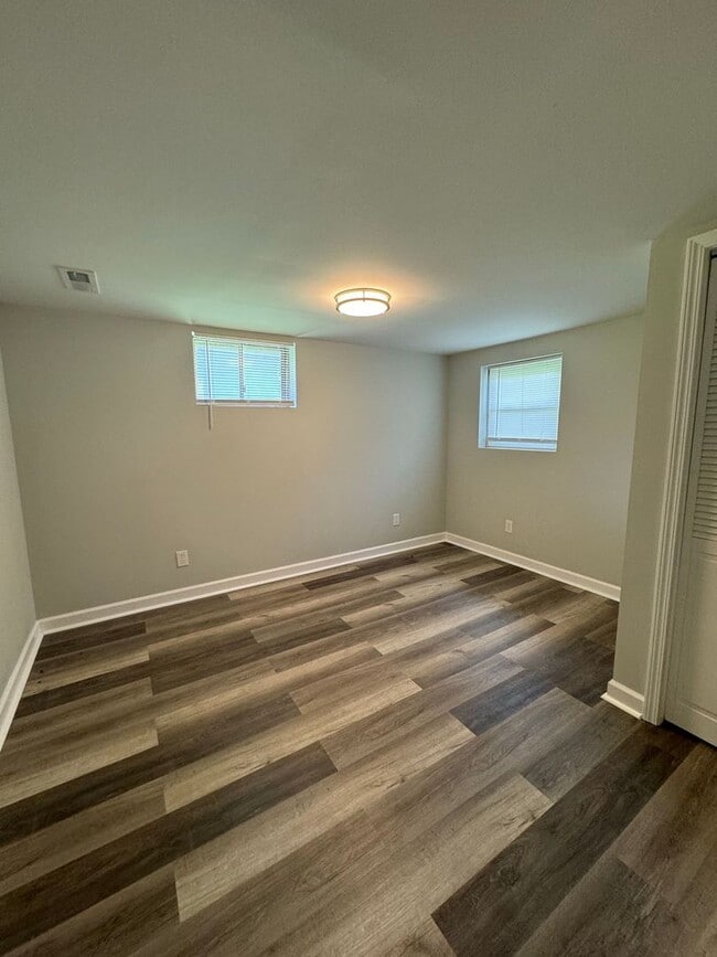 Building Photo - Coming Soon: Updated 3 Bedroom Duplex with...