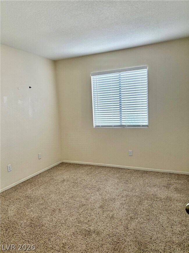 Building Photo - 1736 Navarre Ln