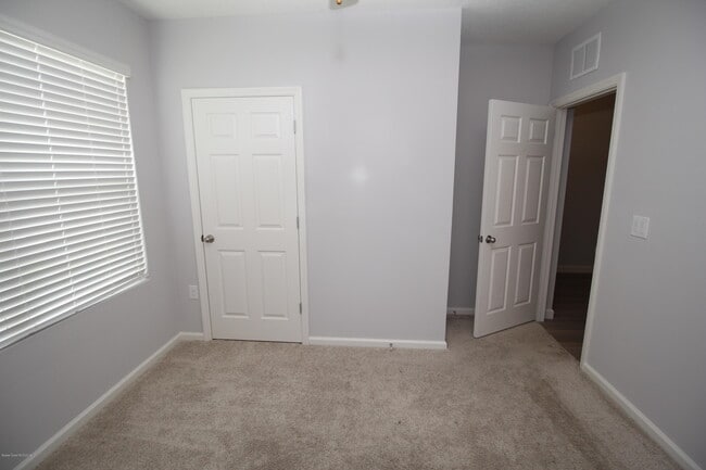 Building Photo - 1714 Emerson Dr SE
