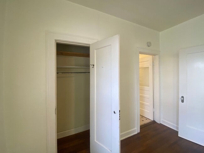 Building Photo - Prelease for August!  Close to Campus!  2800 Dancy.