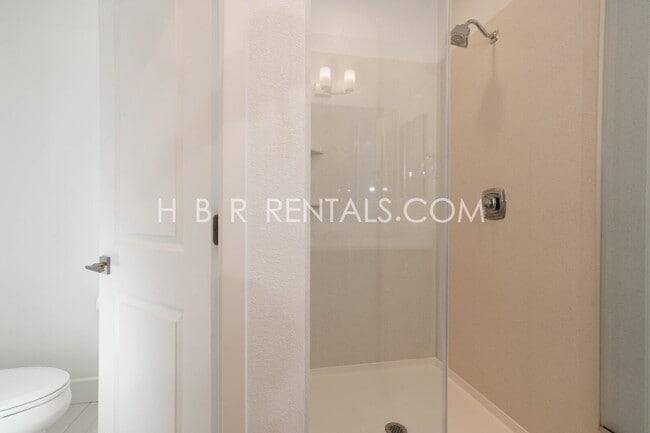 Building Photo - Hansen Village: Spacious 4-Bed Two Story H...