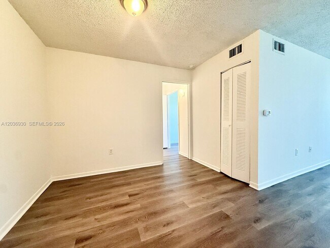 Building Photo - 1743 Village Blvd
